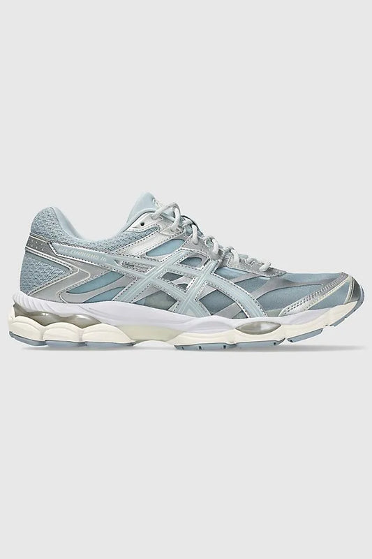 ASICS Unisex Gel-Cumulus 16 Sportstyle Sneakers
