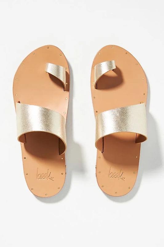 beek Finch Toe-Loop Sandals